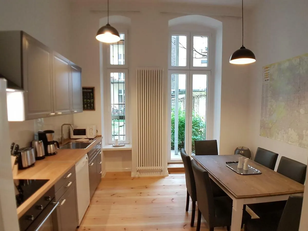 Lang Re By Rockchair Apartments L Superhost Status L 2 Bedrooms Boxspringbeds In City Center - Cozy Family & Business Flair Welcomes You! Berlin