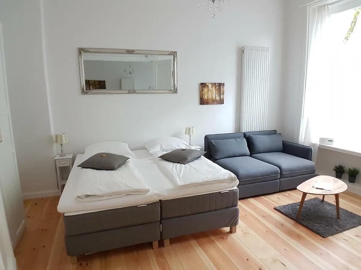 Lang Re By Rockchair Apartments L Superhost Status L 2 Bedrooms Boxspringbeds In City Center - Cozy Family & Business Flair Welcomes You! Berlin 0*,  Almanya